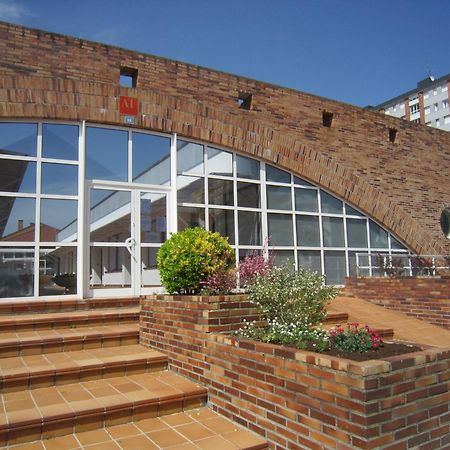 Apartamentos Elena Ларедо Экстерьер фото