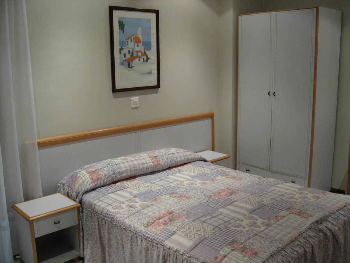 Apartamentos Elena Ларедо Экстерьер фото