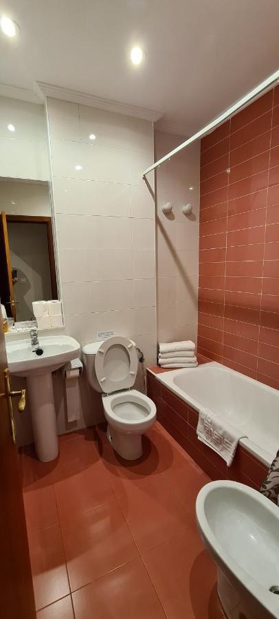 Apartamentos Elena Ларедо Экстерьер фото
