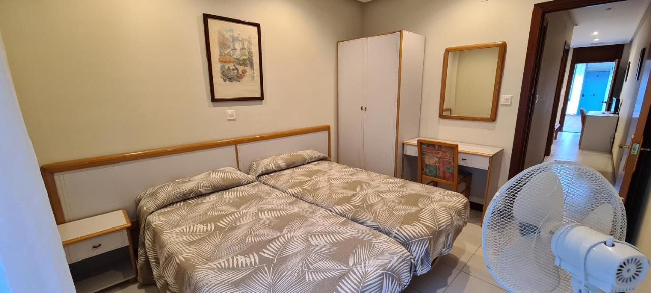 Apartamentos Elena Ларедо Экстерьер фото