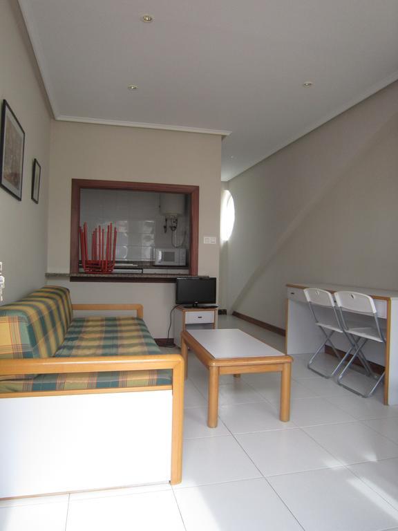 Apartamentos Elena Ларедо Экстерьер фото