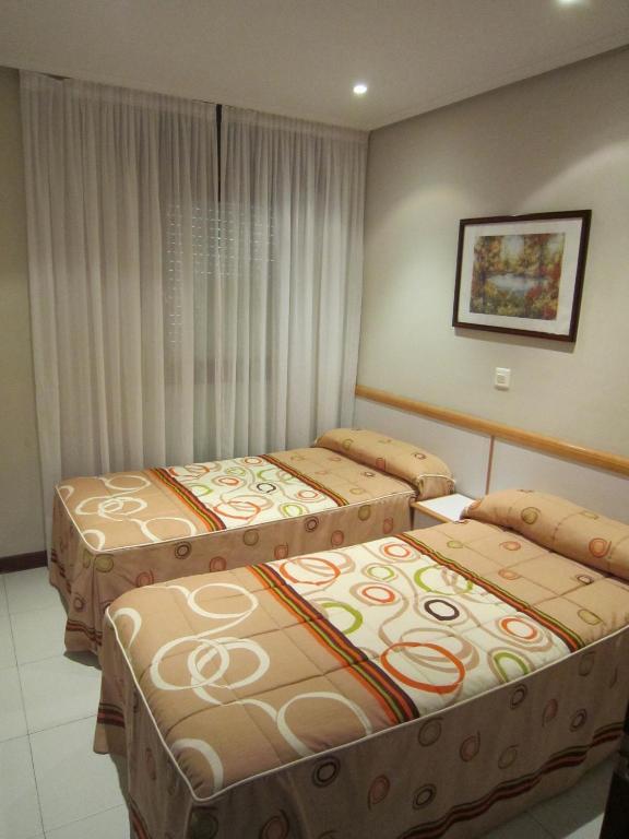 Apartamentos Elena Ларедо Экстерьер фото
